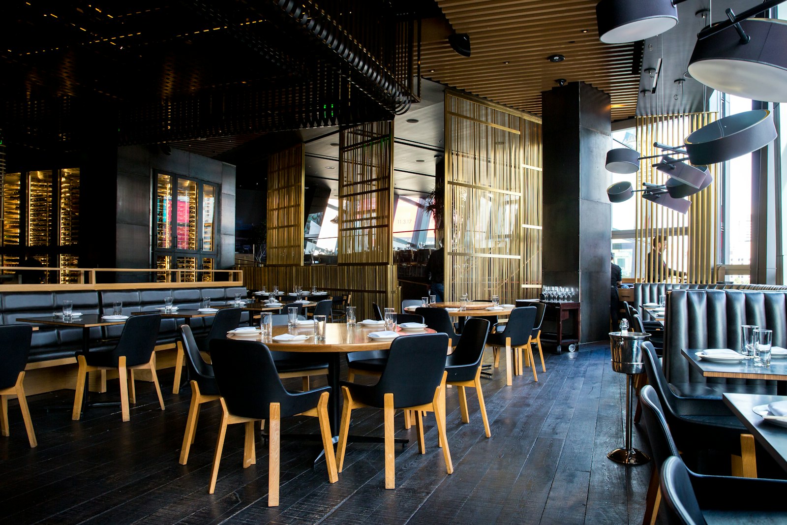 Illustration : salle de restaurant.